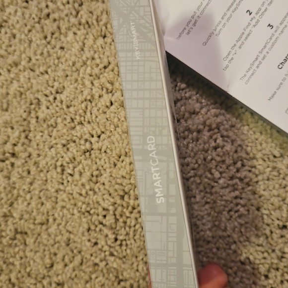 KeySmart SmartCard wallet tracker wireless charging Find My Wallet - Picture 10 of 11